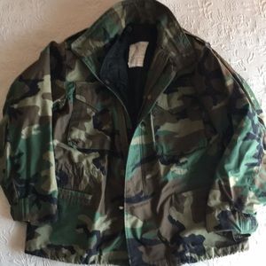 Cameo jacket with detachable hood